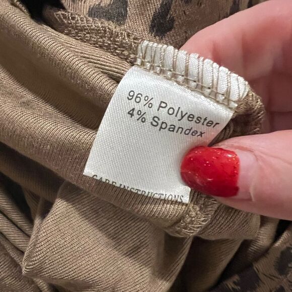 Gorgeous size L leopard print & black sequin Grace & Emma blouse - Picture 8 of 8